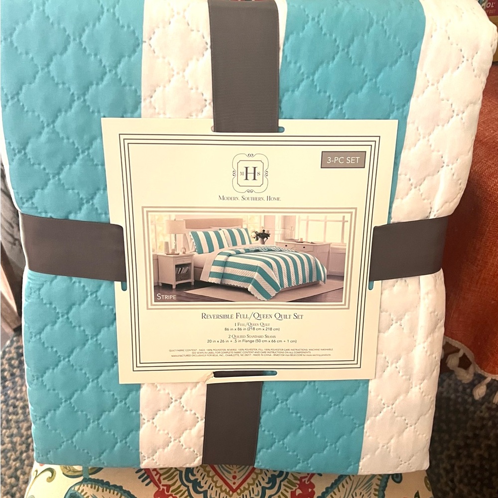 Modern Stripes Quilt Set - Aqua and White